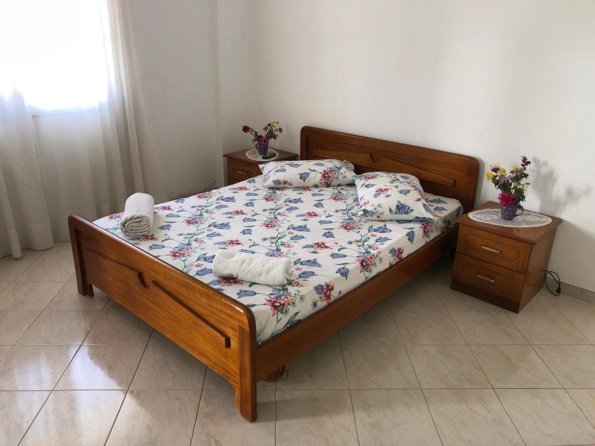 Vila La Tuna Lägenhet Ksamil Exteriör bild